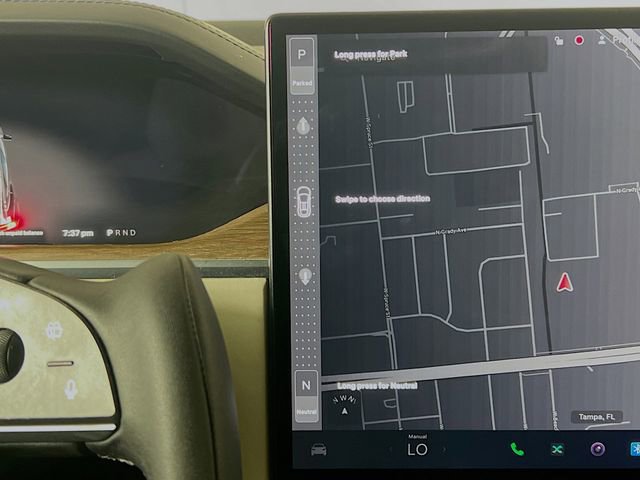 Used 2022 Tesla Model X image 22