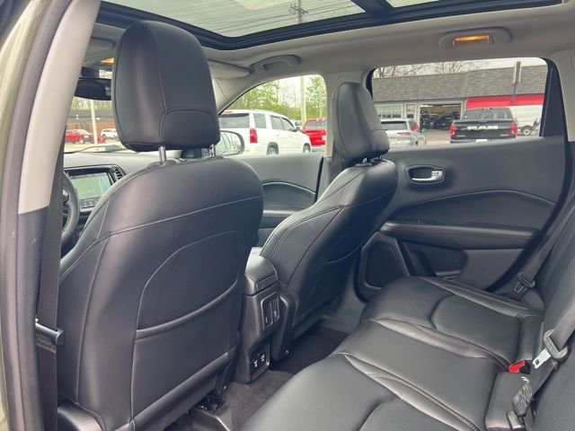 Used 2018 Jeep Compass Limited w/ Navigation Group AWD/4WD image 20