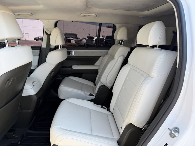 Used 2025 Hyundai Santa Fe Calligraphy AWD/4WD image 28