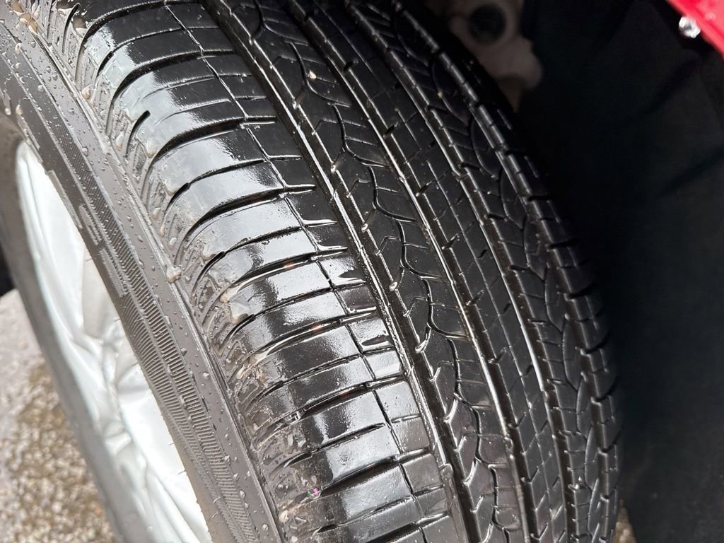 Used 2021 Buick Enclave Essence w/ Sound and Sites Package image 4