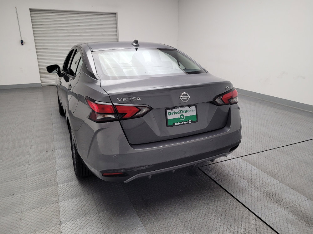 Used 2021 Nissan Versa SV FWD image 6