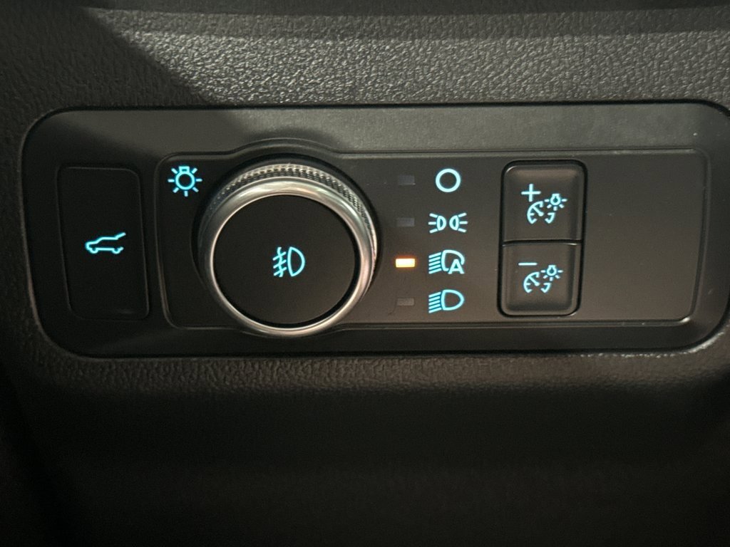 Used 2022 Ford Escape SEL image 35