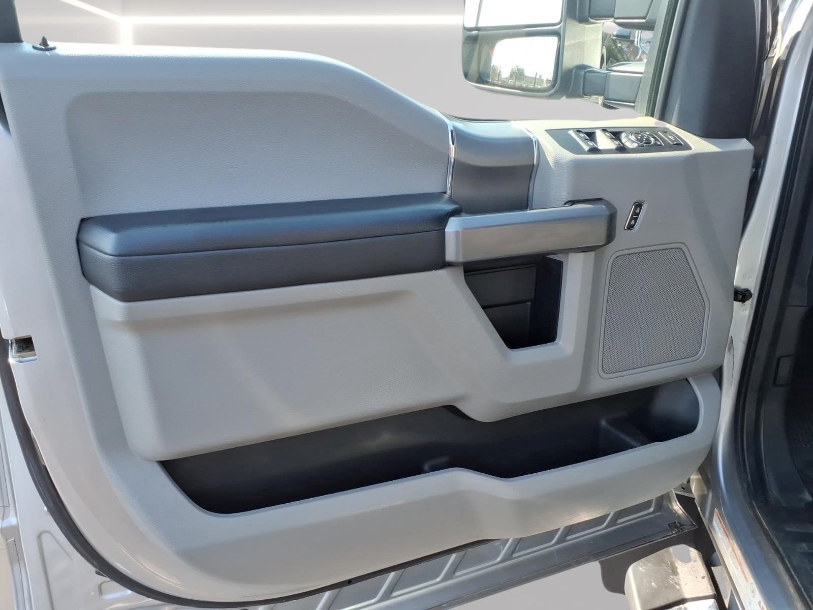 Used 2020 Ford F450 XLT w/ XLT Premium Package AWD/4WD image 8