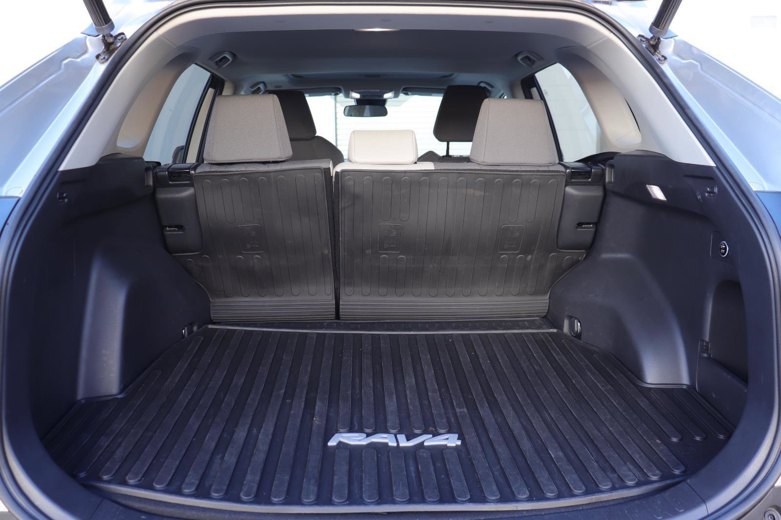 Used 2023 Toyota RAV4 XLE w/ Convenience Package image 17