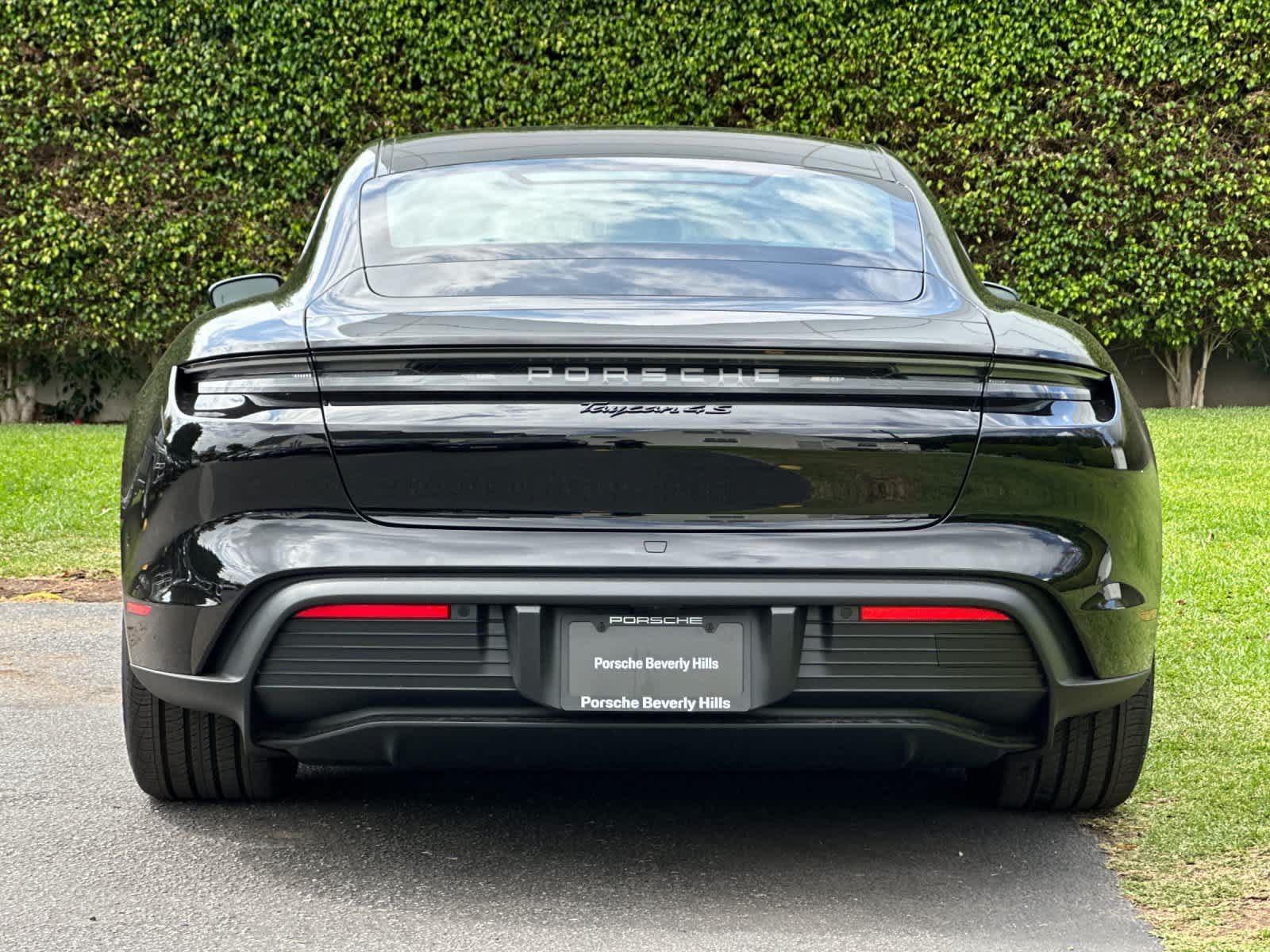 New 2026 Porsche Taycan 4S AWD/4WD image 7