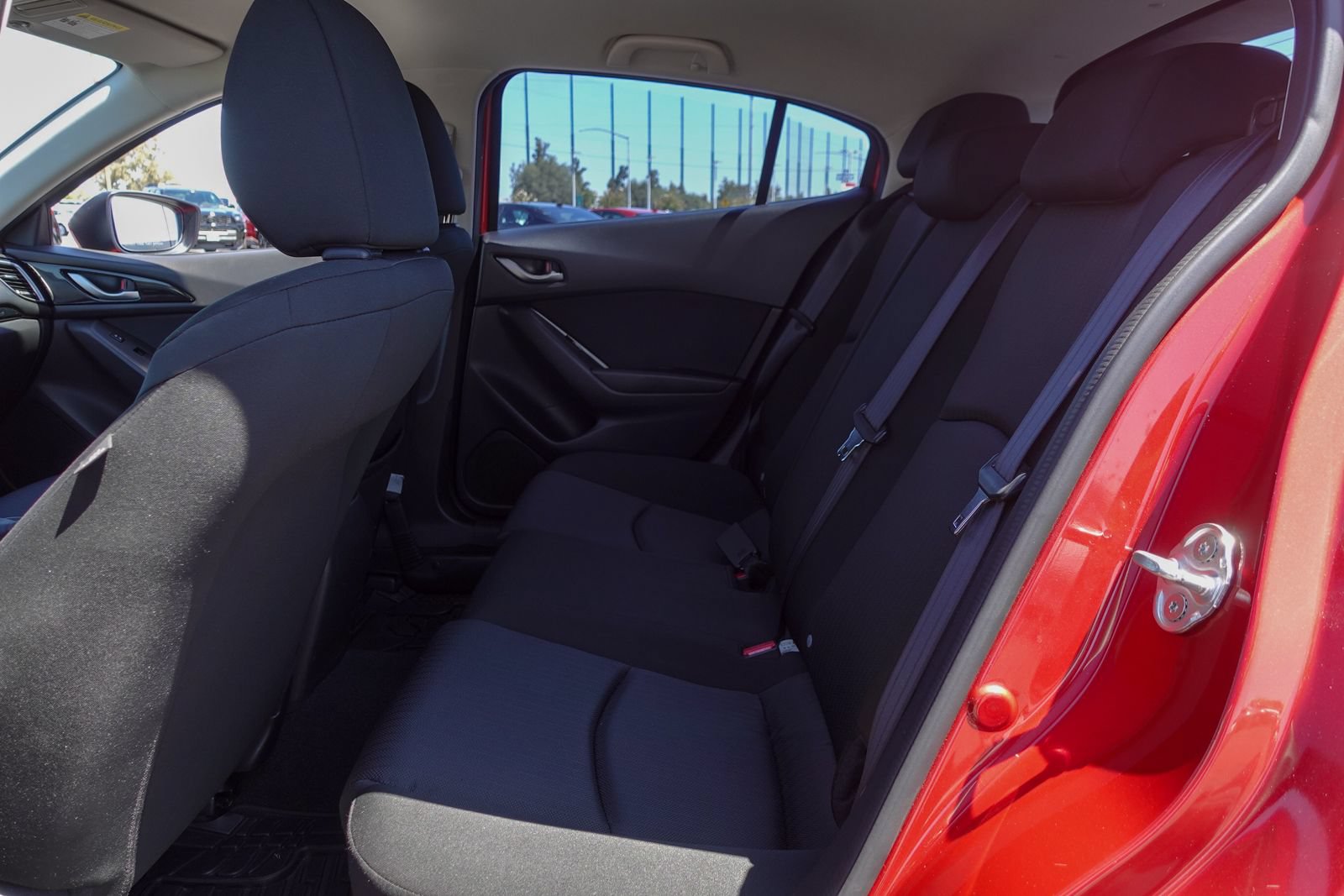 Used 2014 MAZDA MAZDA3 i Sport FWD image 12