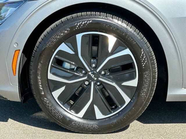 Used 2024 Kia EV6 GT-Line w/ GT-Line White Seat Package RWD image 34
