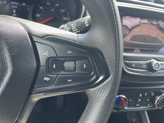 Used 2023 Chevrolet TrailBlazer LT FWD image 32