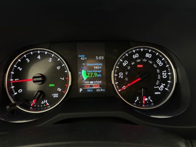 Used 2022 Toyota RAV4 XLE Premium image 21