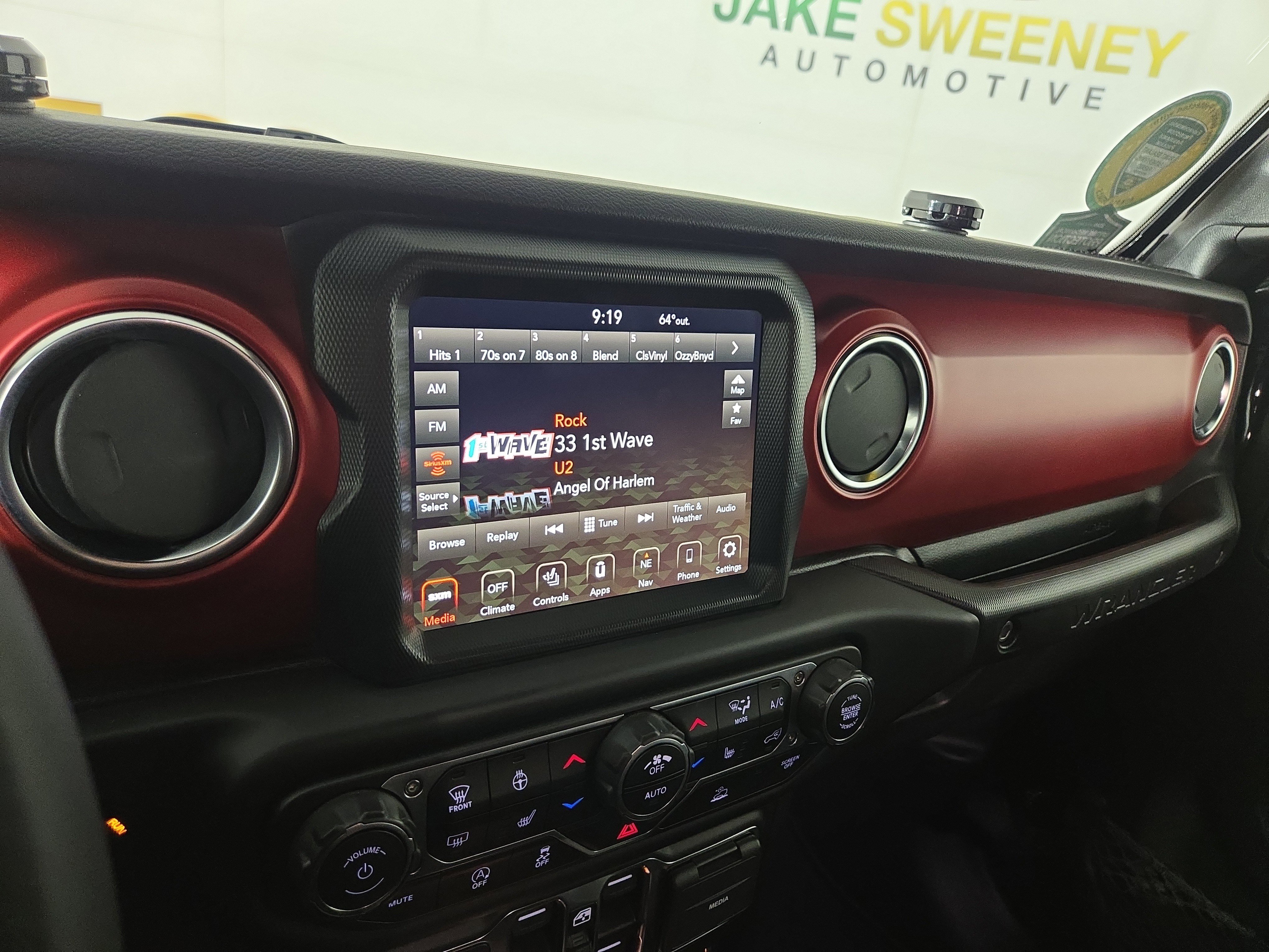 Certified 2023 Jeep Wrangler Unlimited Rubicon w/ Cold Weather Group image 20