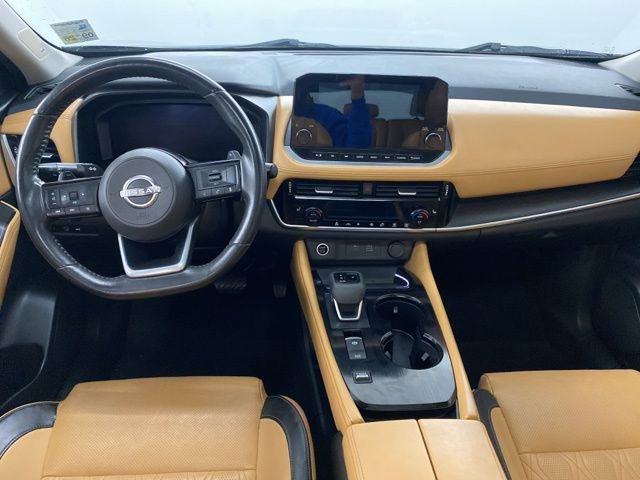 Used 2023 Nissan Rogue Platinum image 16