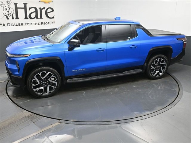 Certified 2025 Chevrolet Silverado EV RST image 55