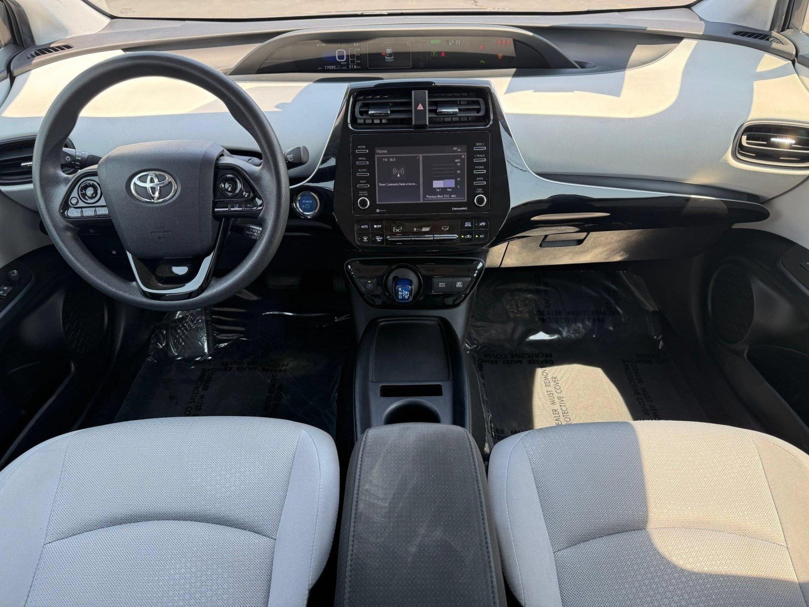 Used 2022 Toyota Prius LE FWD image 22