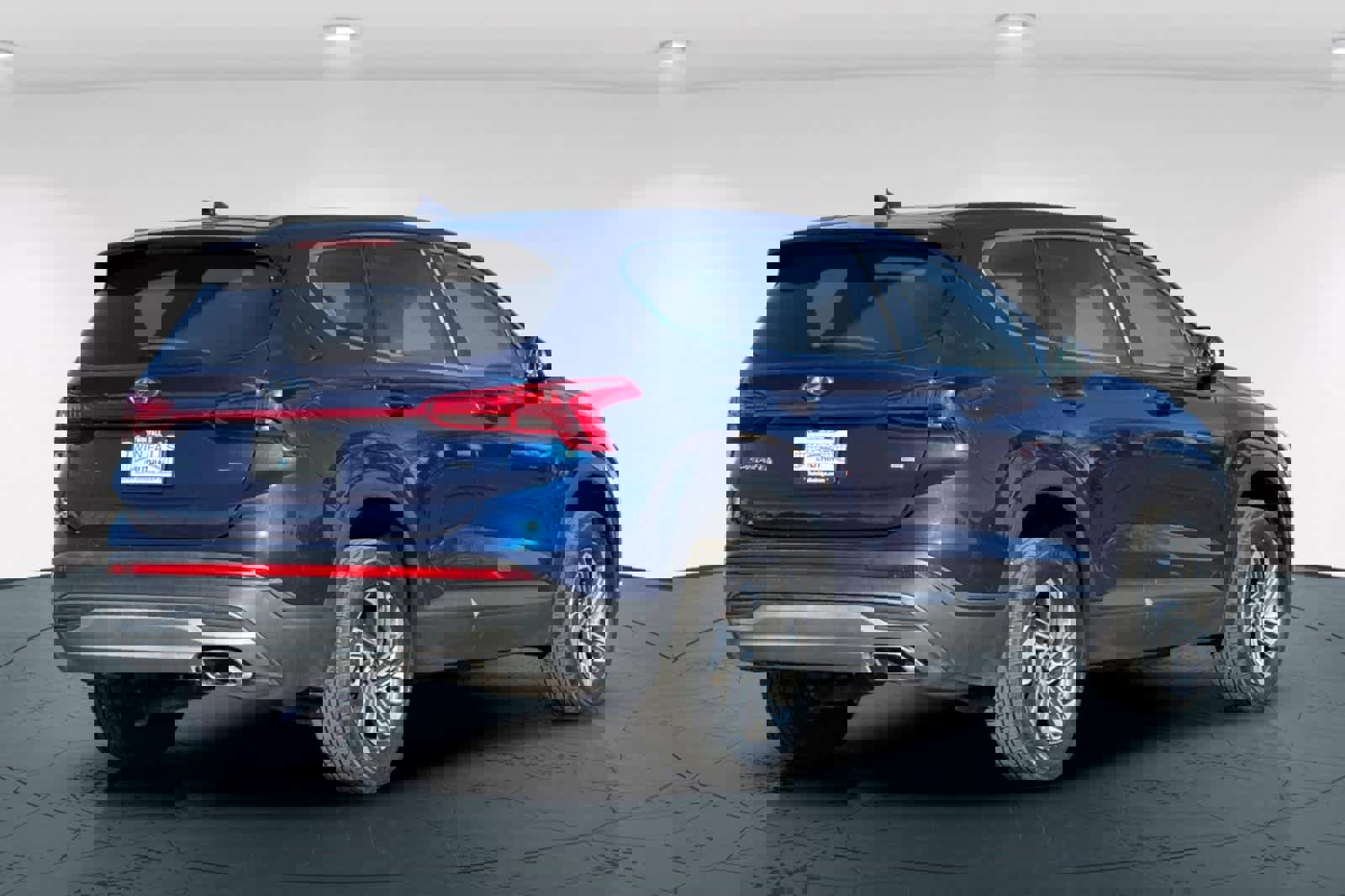 Used 2023 Hyundai Santa Fe SE w/ Cargo Package image 2