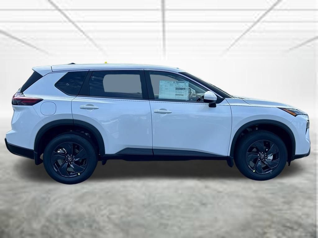 New 2026 Nissan Rogue SV FWD image 4