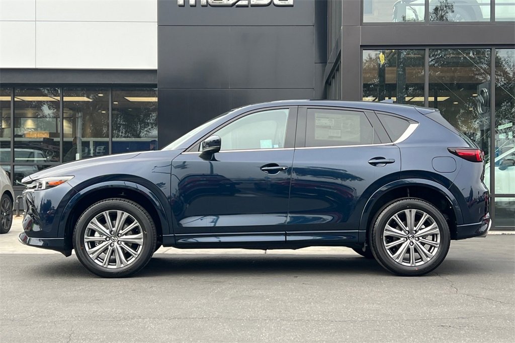 New 2025 MAZDA CX-5 Signature image 8