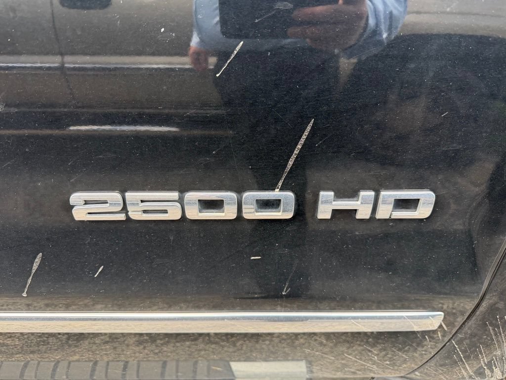 Used 2017 Chevrolet Silverado 2500 LTZ w/ LTZ Plus Package AWD/4WD image 8