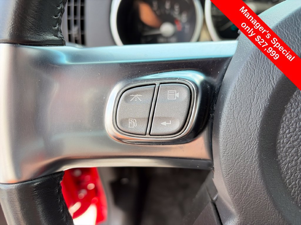 Used 2004 Chevrolet SSR w/ Preferred Equipment Group RWD image 13