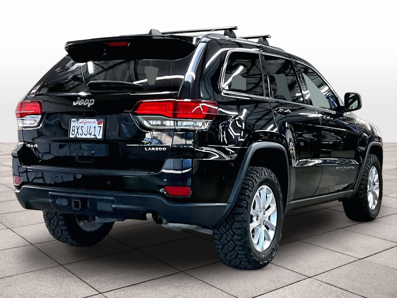 Used 2021 Jeep Grand Cherokee Laredo AWD/4WD image 16
