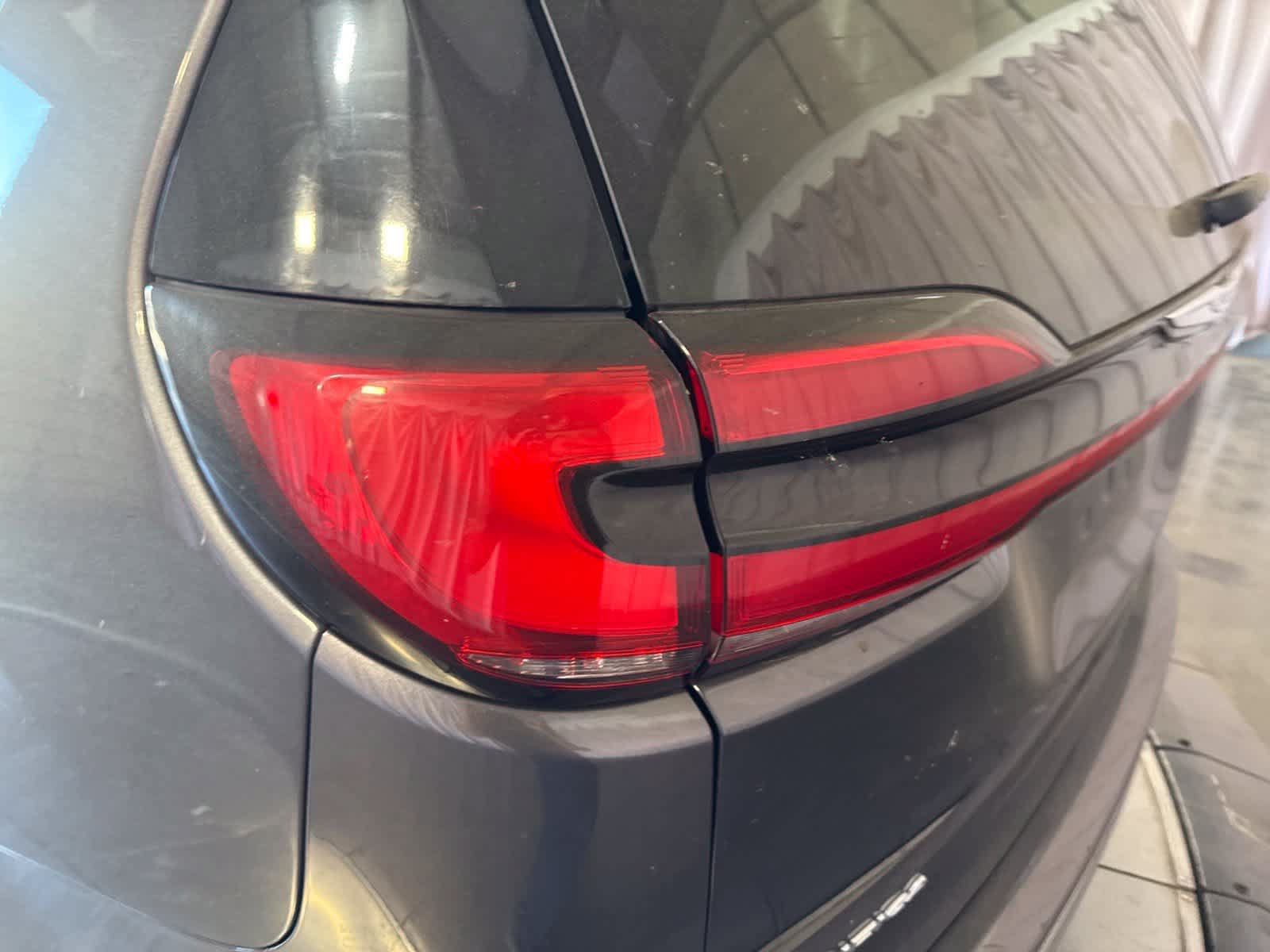 Used 2023 Chrysler Pacifica Touring-L FWD image 12