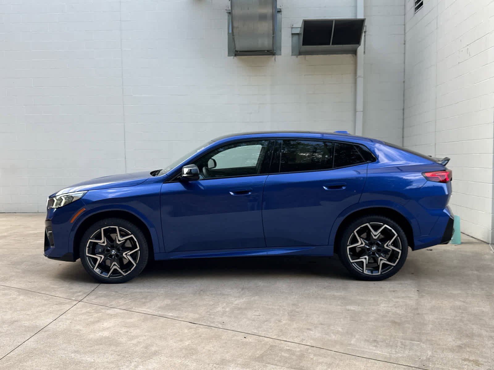 Certified 2025 BMW X2 M35i image 5