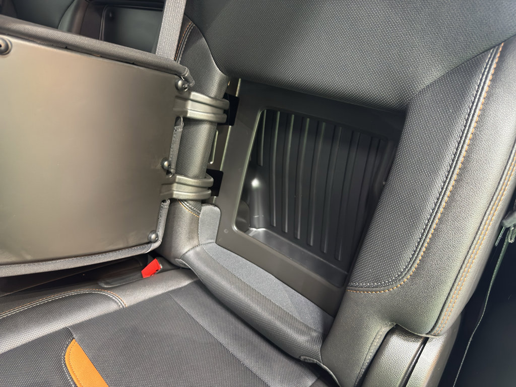 Used 2022 GMC Sierra 1500 AT4 w/ AT4 Premium Package image 14