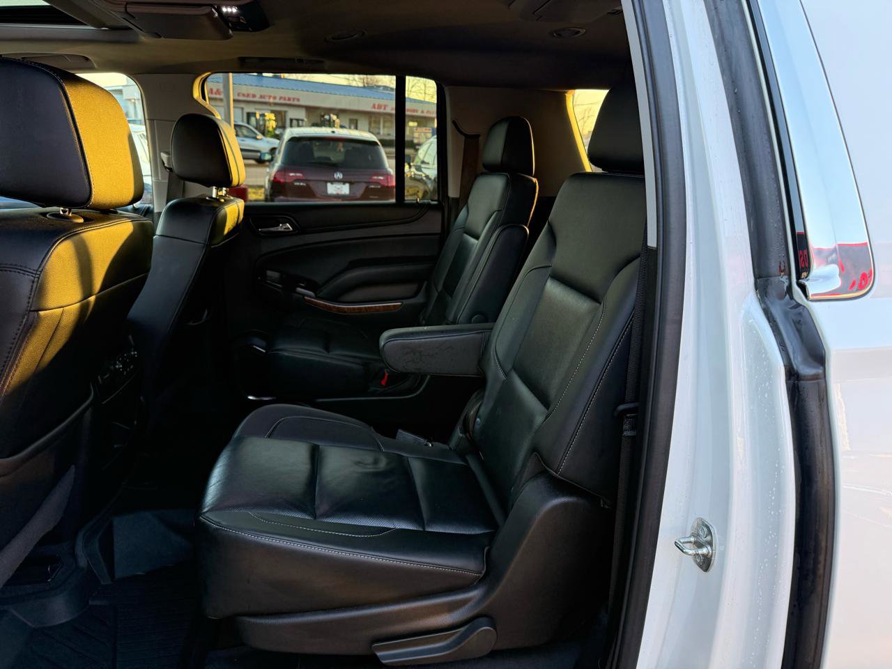 Used 2020 Chevrolet Suburban Premier AWD/4WD image 10