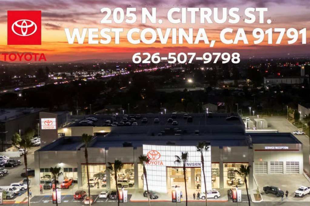 Used 2025 Toyota Tacoma SR5 image 31
