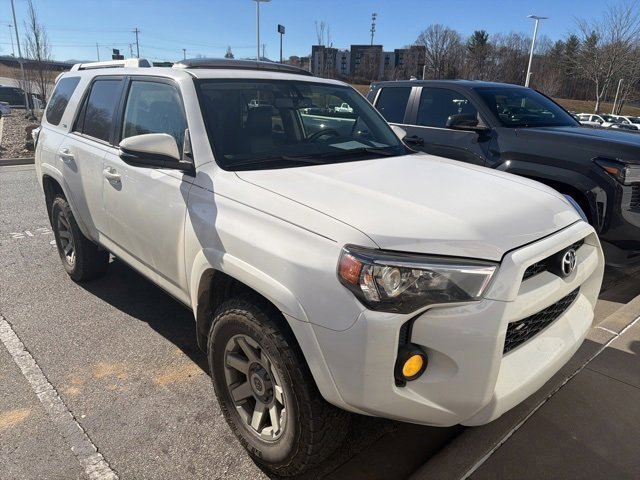Used 2018 Toyota 4Runner 4WD image 1