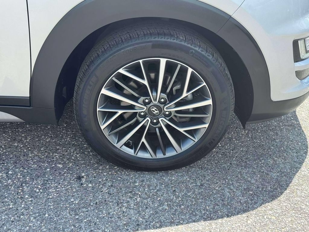 Certified 2021 Hyundai Tucson Limited w/ Cargo Package AWD/4WD image 9