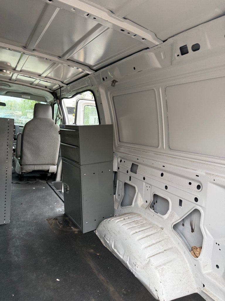 Used 2010 Ford E-250 and Econoline 250 RWD image 16
