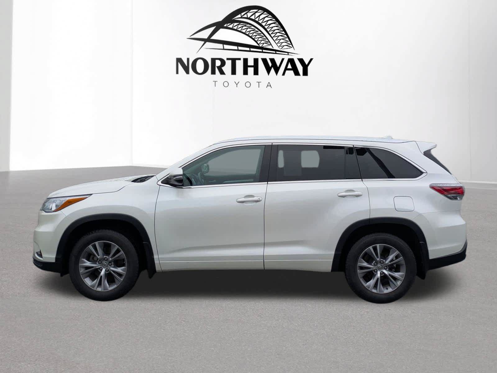 Used 2015 Toyota Highlander XLE AWD/4WD image 6