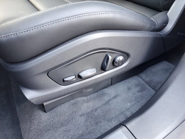 Used 2025 Porsche Macan Electric image 23