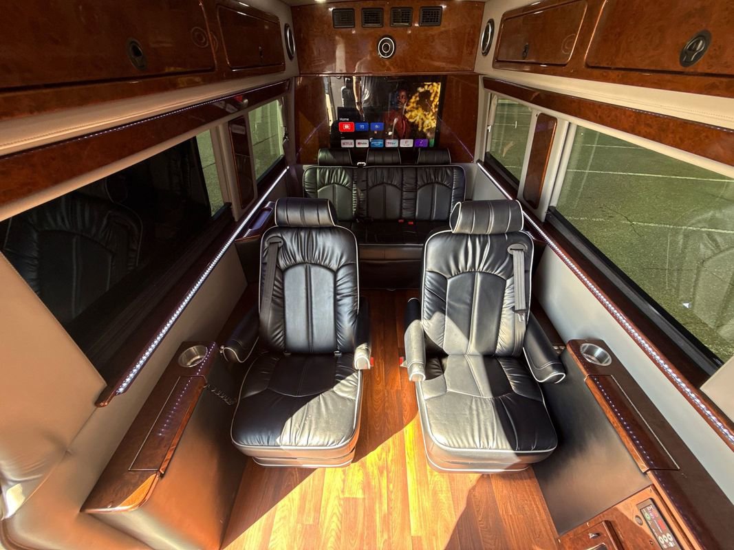 Used 2017 Mercedes-Benz Sprinter 2500 image 29