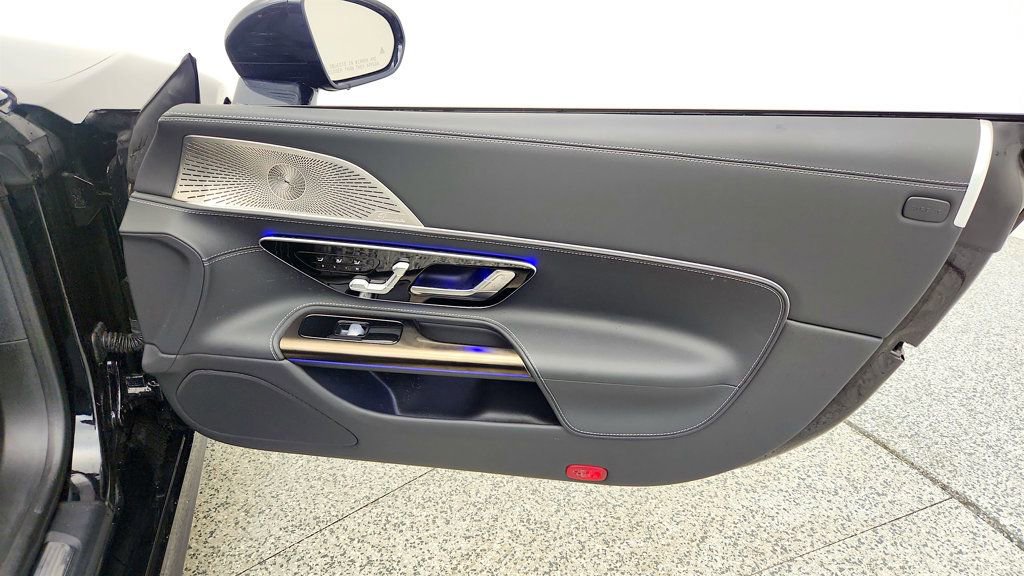 Used 2022 Mercedes-Benz SL 63 AMG 4MATIC w/ Driver Assistance Package image 24