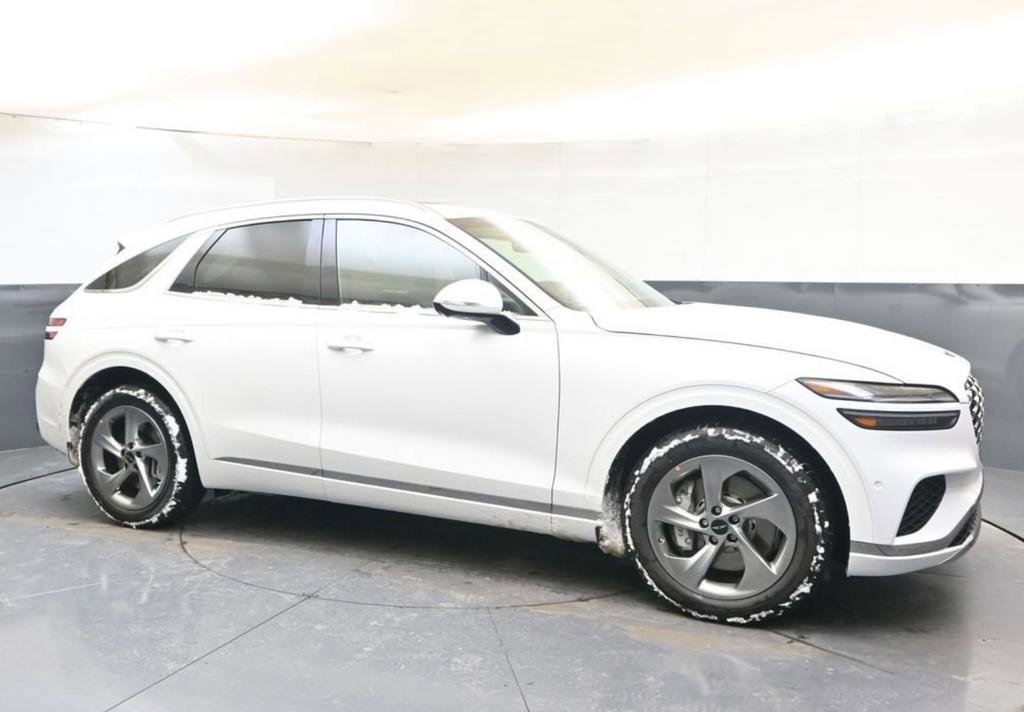 Used 2025 Genesis GV70 2.5T image 7
