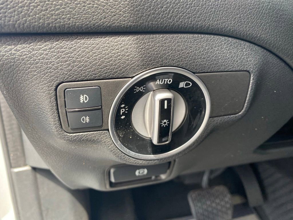 Used 2015 Mercedes-Benz GLA 250 image 11