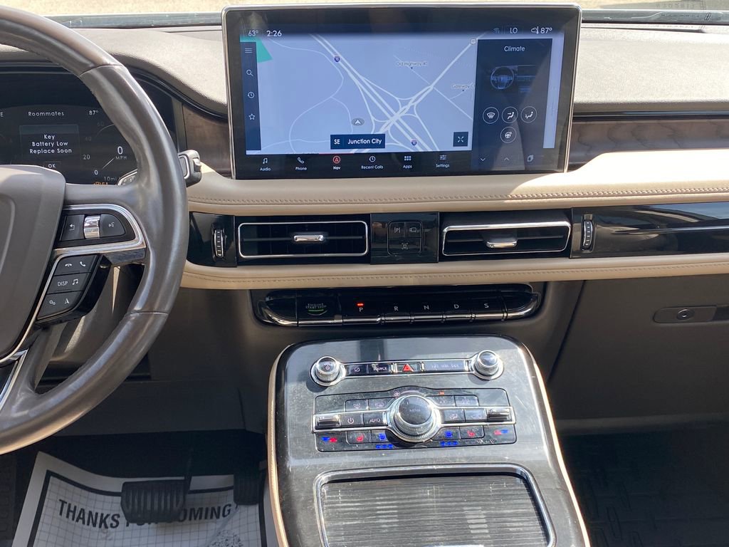 Used 2022 Lincoln Nautilus Reserve AWD/4WD image 18