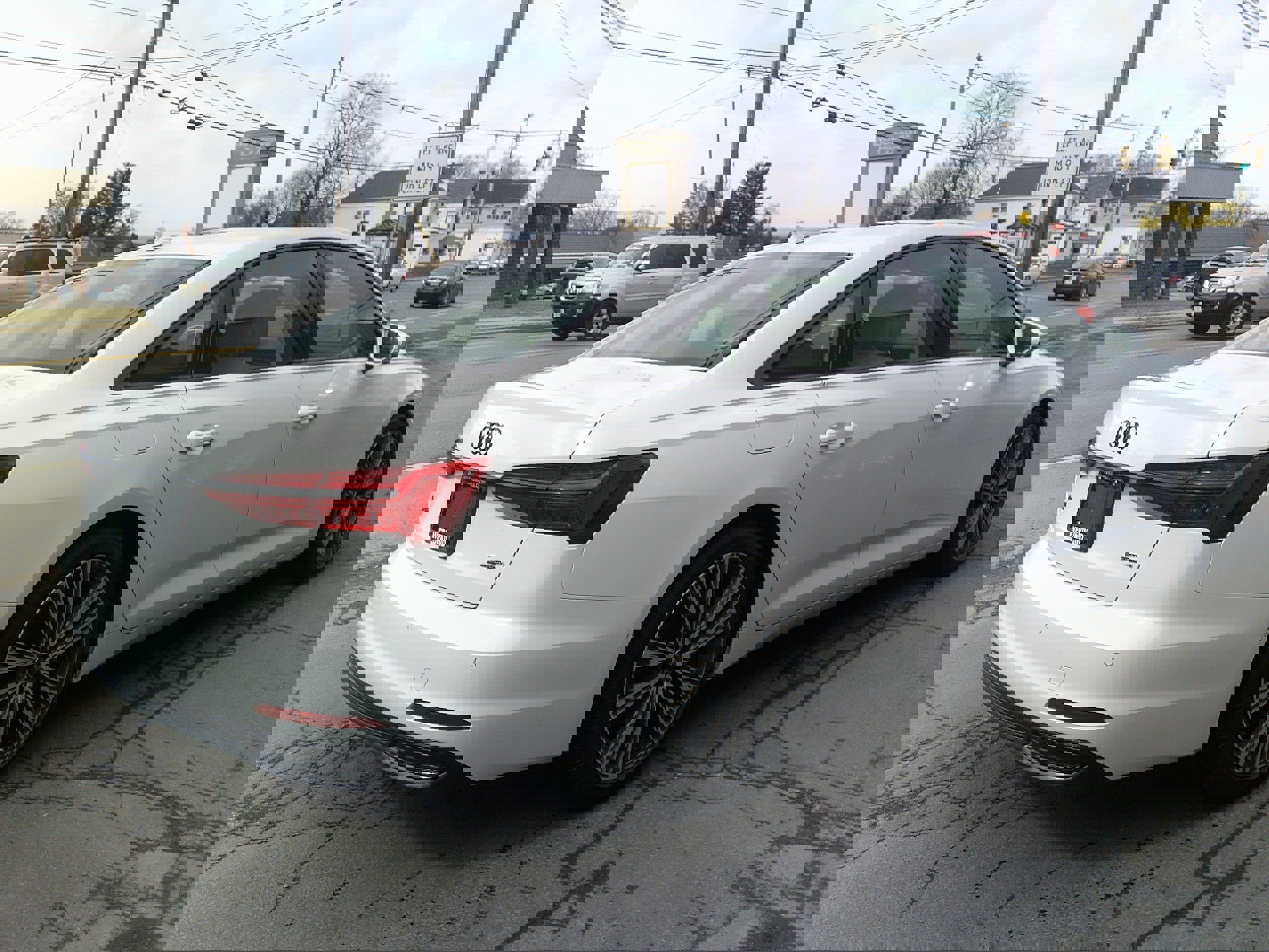 Used 2023 Audi A6 2.0T Premium w/ Convenience Package image 6