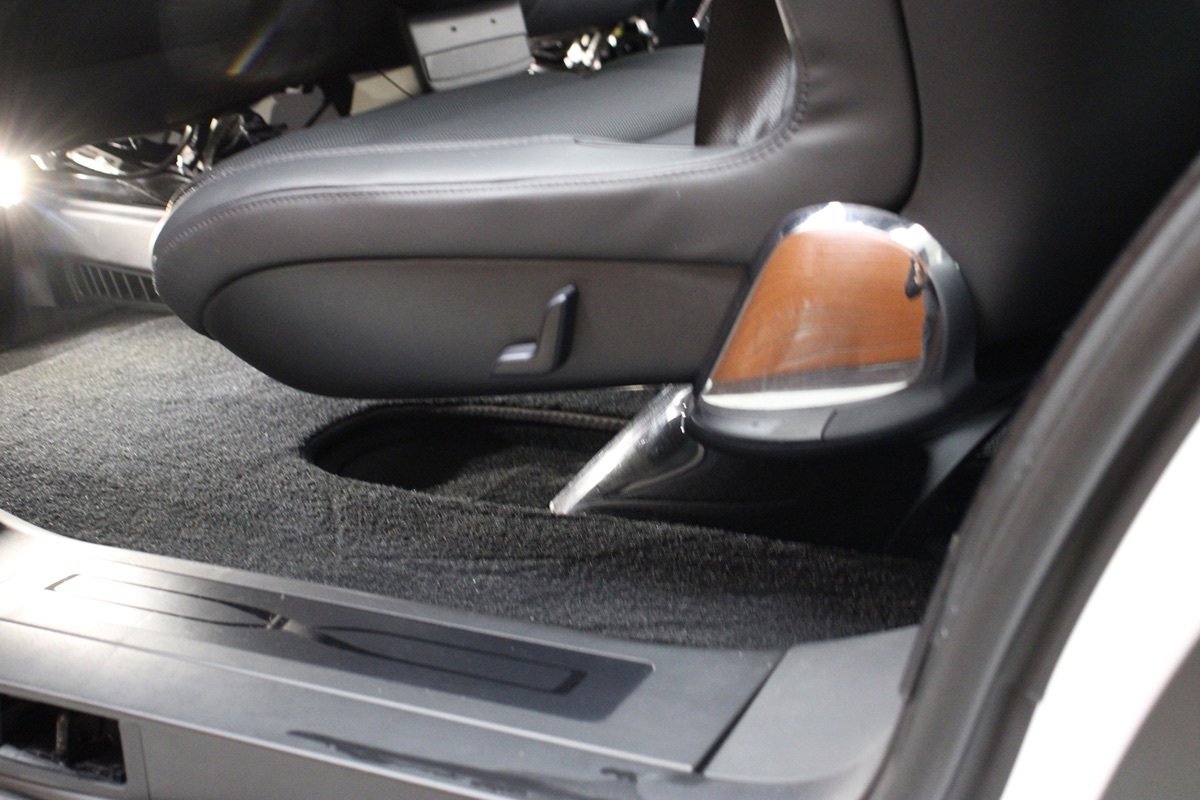 Used 2023 Tesla Model X AWD/4WD image 32
