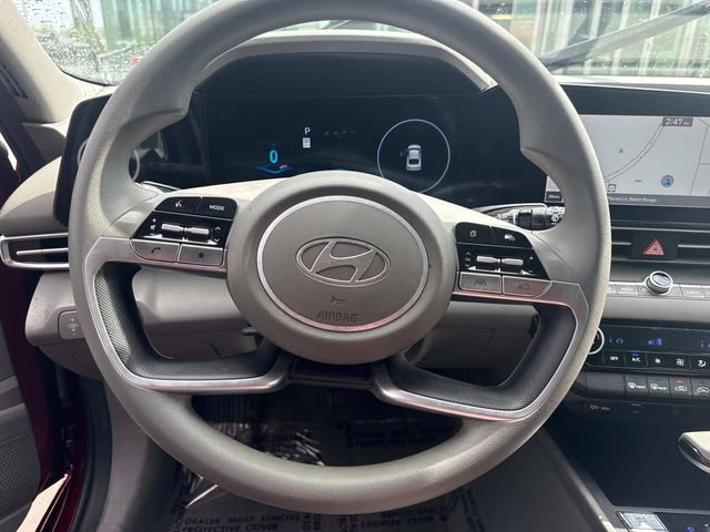 Used 2024 Hyundai Elantra SEL image 27