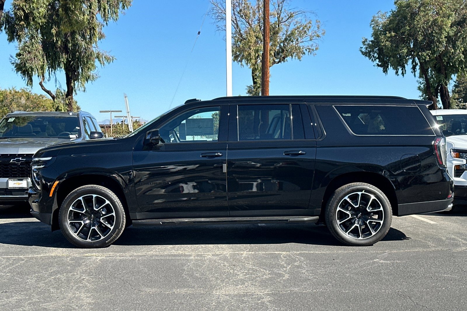 New 2026 Chevrolet Suburban RST w/ Advanced Technology Package image 7