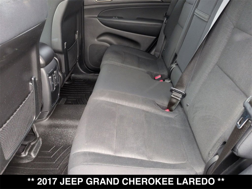 Used 2017 Jeep Grand Cherokee Laredo w/ Quick Order Package 23E image 3