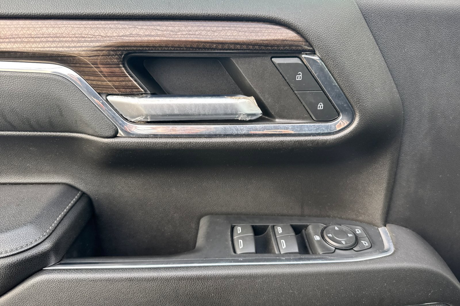 Used 2024 Chevrolet Silverado 1500 RST w/ Z71 Off-Road Package image 8