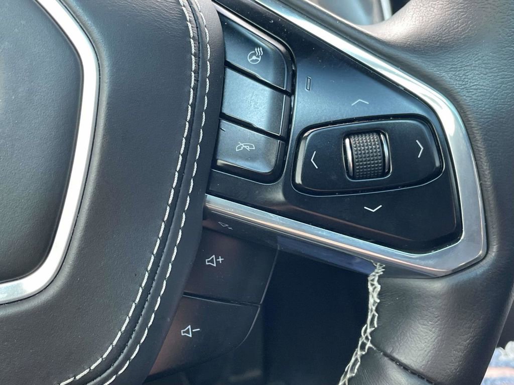 Used 2021 Chevrolet Corvette Stingray Premium Cpe w/ Z51 Performance Package image 22