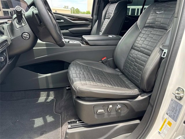 Used 2024 Cadillac Escalade Premium Luxury Platinum w/ Heavy-Duty Trailer Package image 22