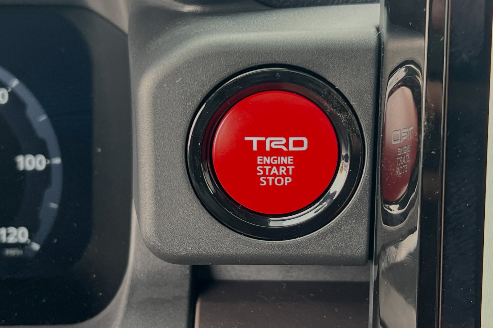 Used 2024 Toyota Tacoma TRD Sport w/ TRD Sport Premium Package AWD/4WD image 18