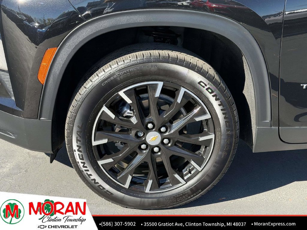 Certified 2025 Chevrolet Traverse LT w/ Sun and Wheel Package AWD/4WD image 11