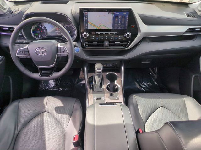 Used 2022 Toyota Highlander Platinum image 25