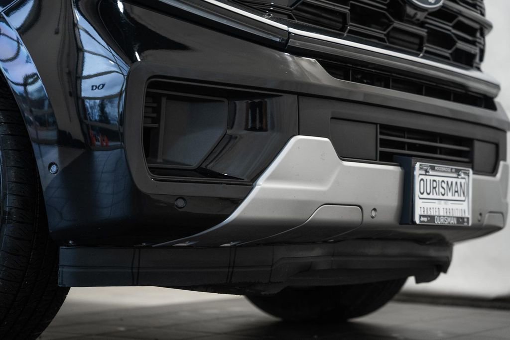 Used 2025 Ford Expedition Max Platinum image 23